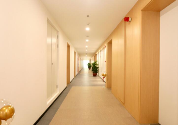 北京德闳学校住宿费一年多少钱? _ 北京德闳学校