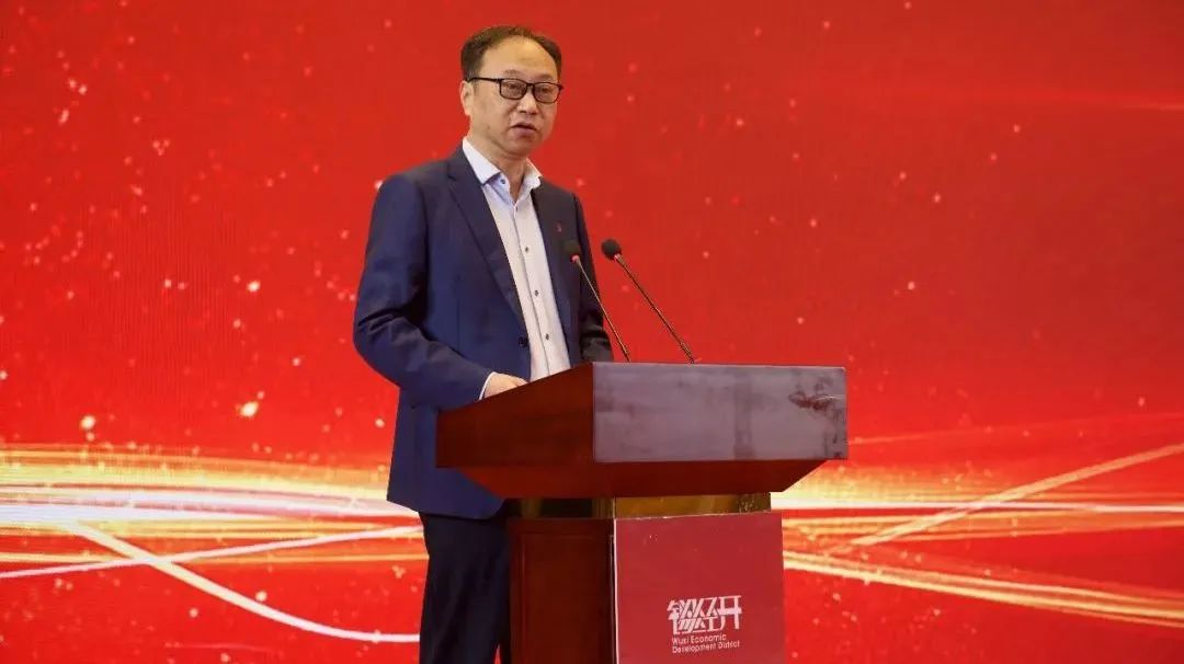 无锡经济开发区、华东师范大学、狄邦教育集团签署合作办学协议                