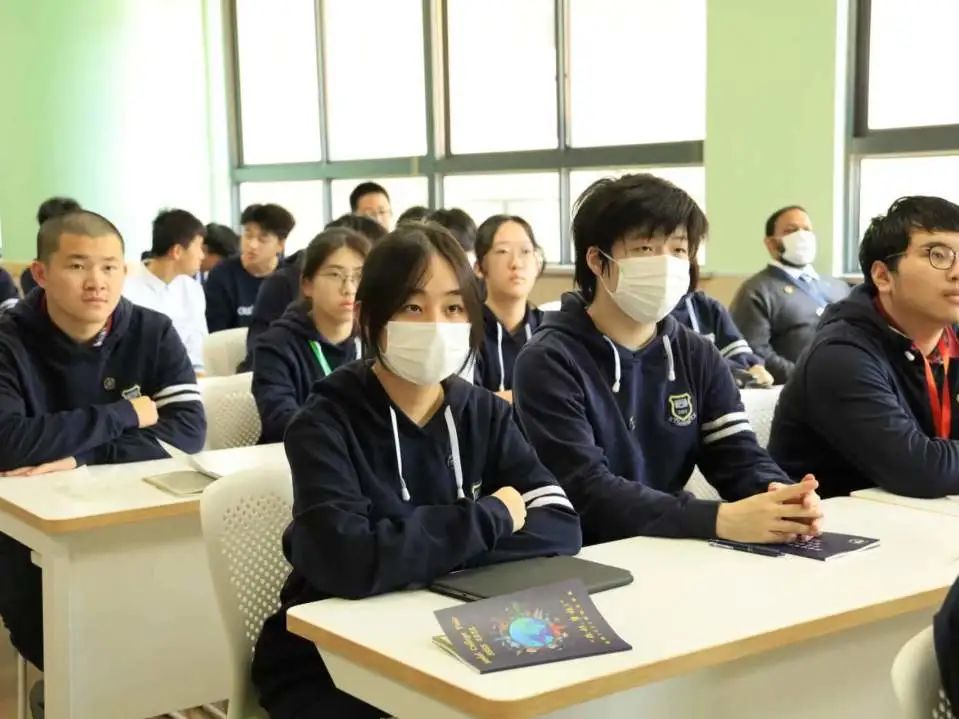 上海市民办尚德实验学校融合部高中第二届模拟大学展                
