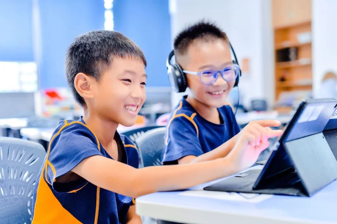 上海耀华临港校区学子登上央视科学T大会，对话顶尖科学家！                