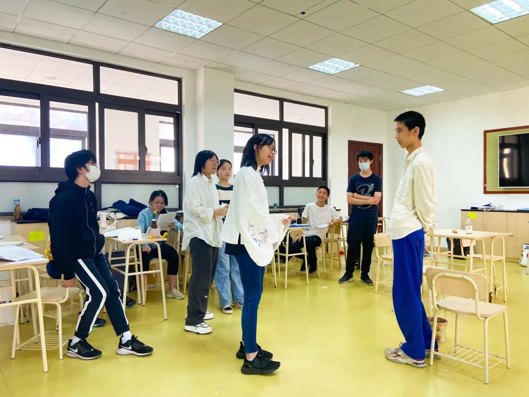 上海星河湾双语学校九年级儒林外史课本剧剧本活动                