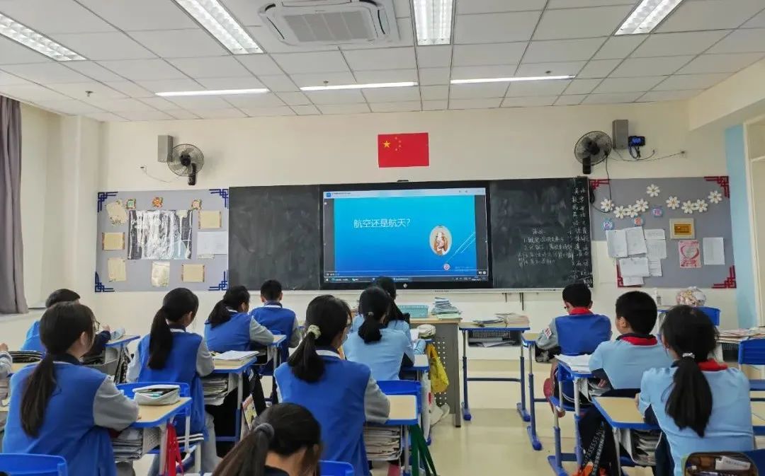 上海世外教育附属浦江外国语学校初中部“家长进课堂”活动                