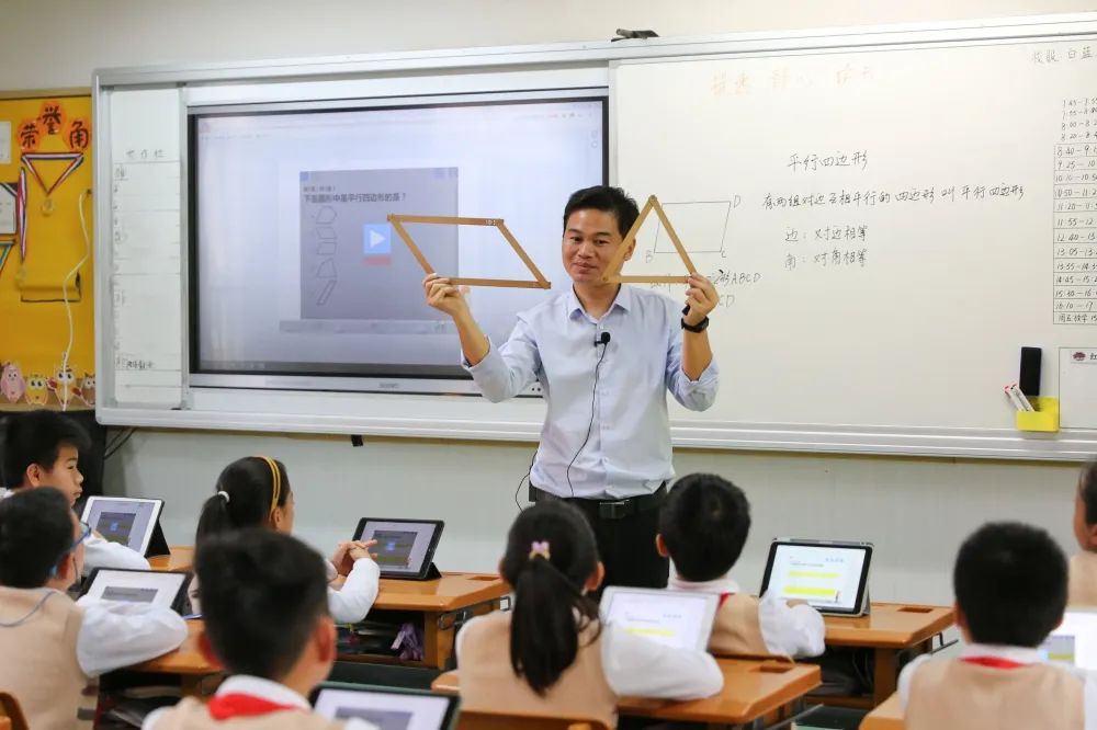 西南位育中学走访上海市民办复旦万科实验学校促发展                