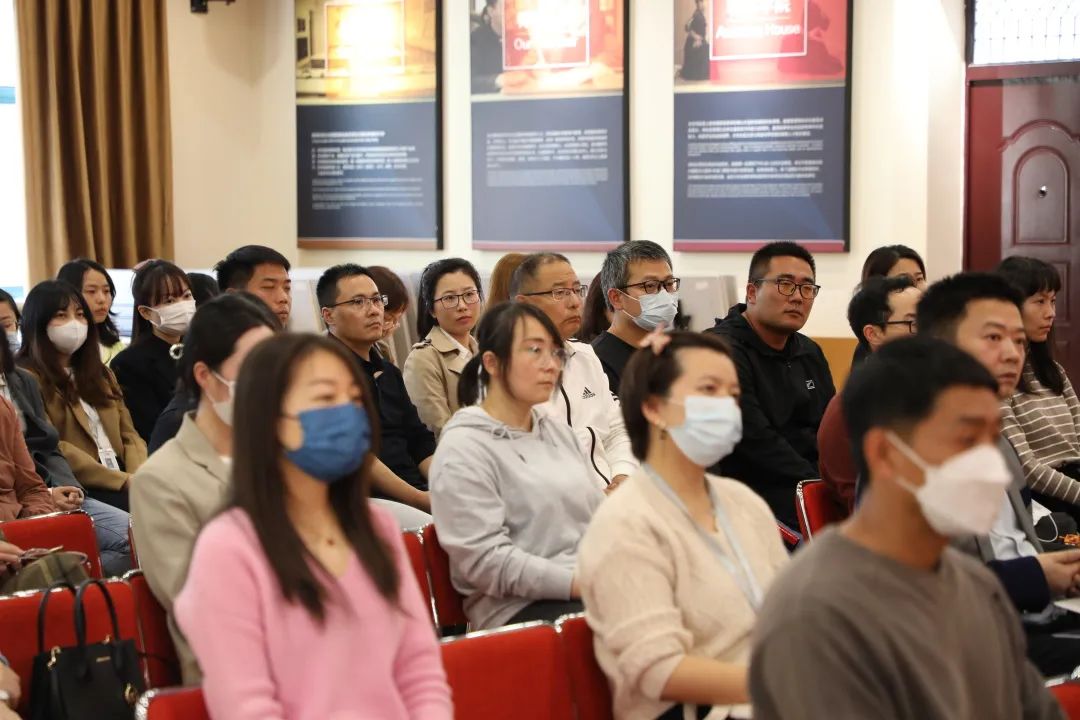 上海燎原双语学校新教师宣誓仪式                