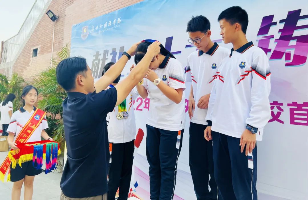 广州外国语学校国际部游泳运动会：“泳”往直前                