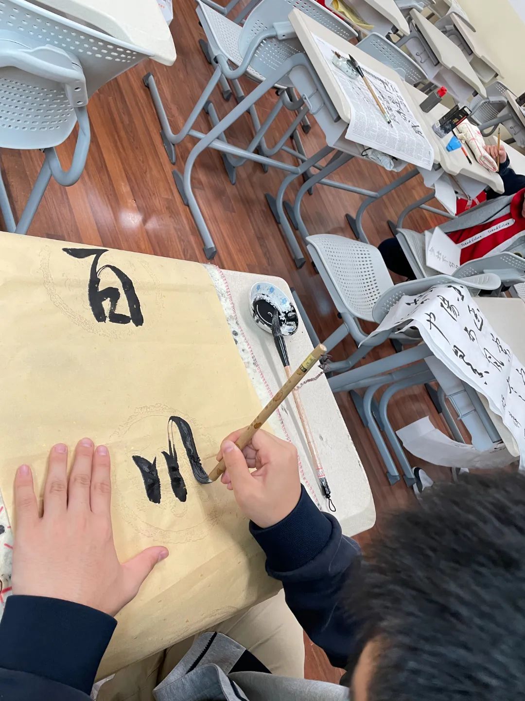 上海市民办新虹桥中学传承文明经典，践行文化自信！                