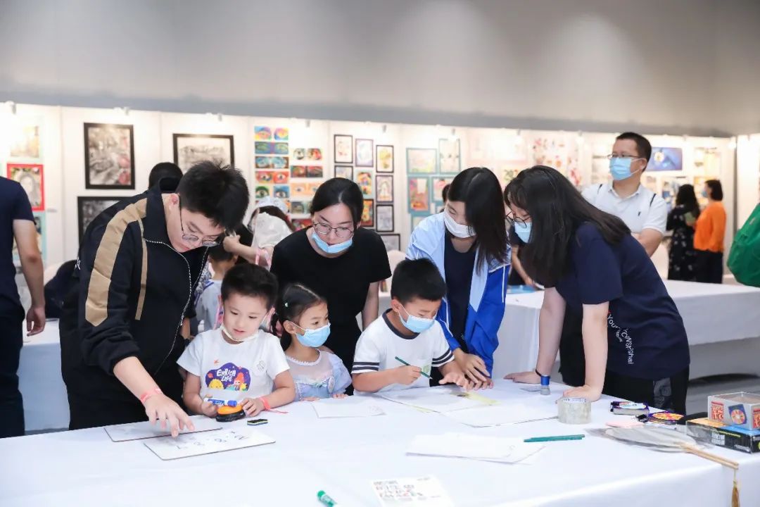 2022耀中耀华国际学校TEDx来了！用科技和艺术照亮未来                