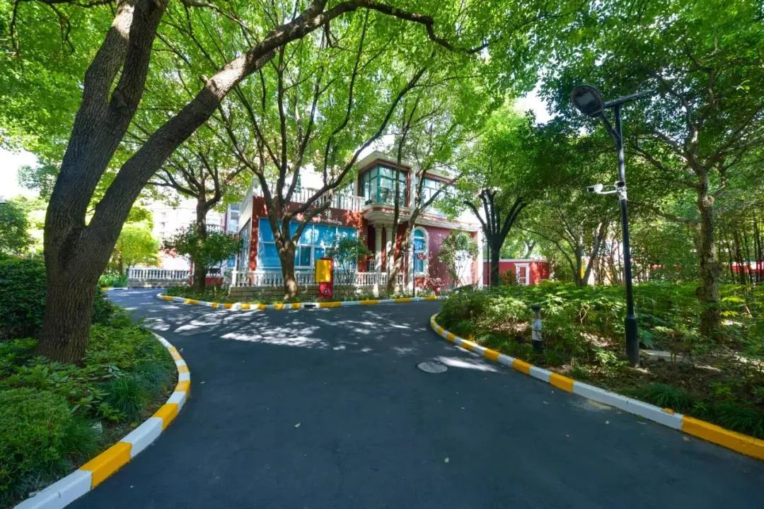 热爱花滑的她，在燎原双语学校找到个性化发展的沃土                