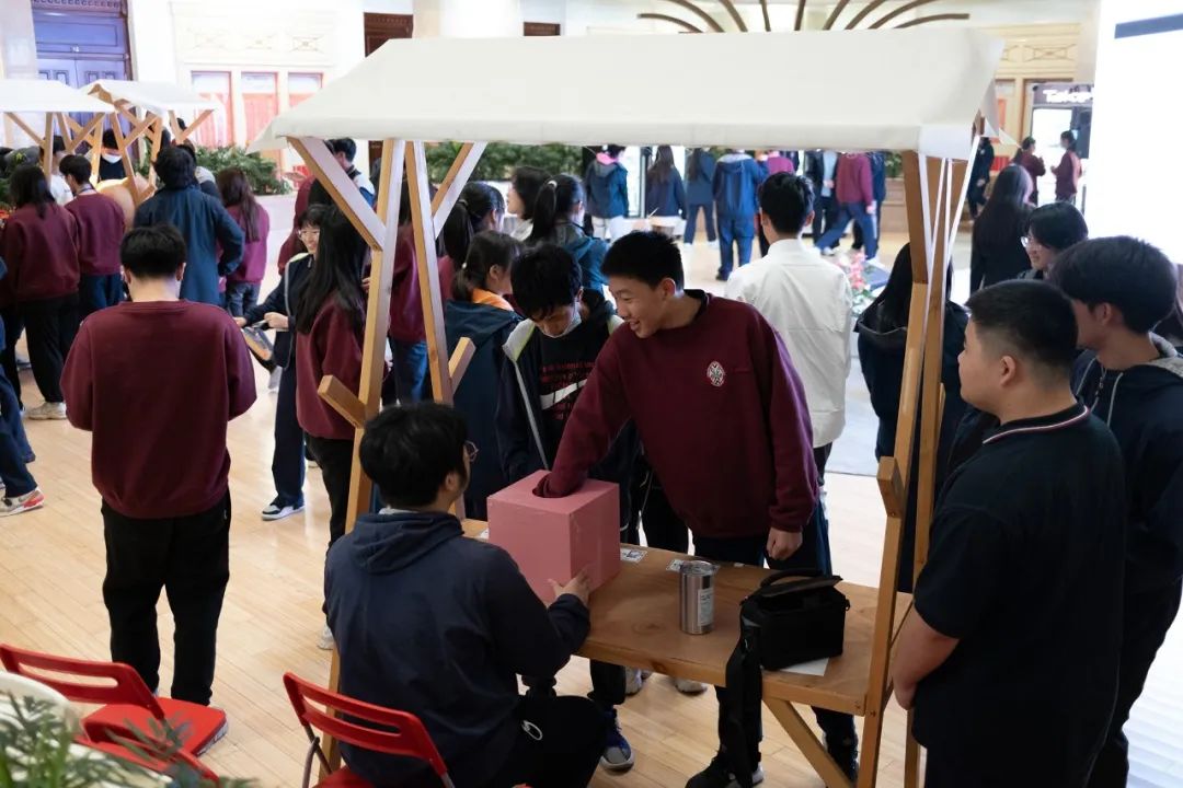 上海诺科国际学校心理沙龙活动：爱自己在每一天                