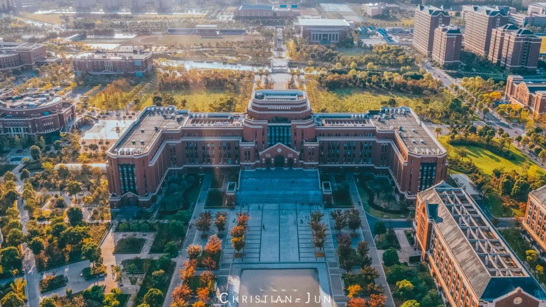 上海建桥国际高中优秀老师申请出战，托福雅思一把过！                