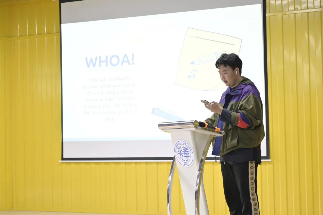 上海光华美高杨浦校区公众演讲主题：做自己还是别人?                