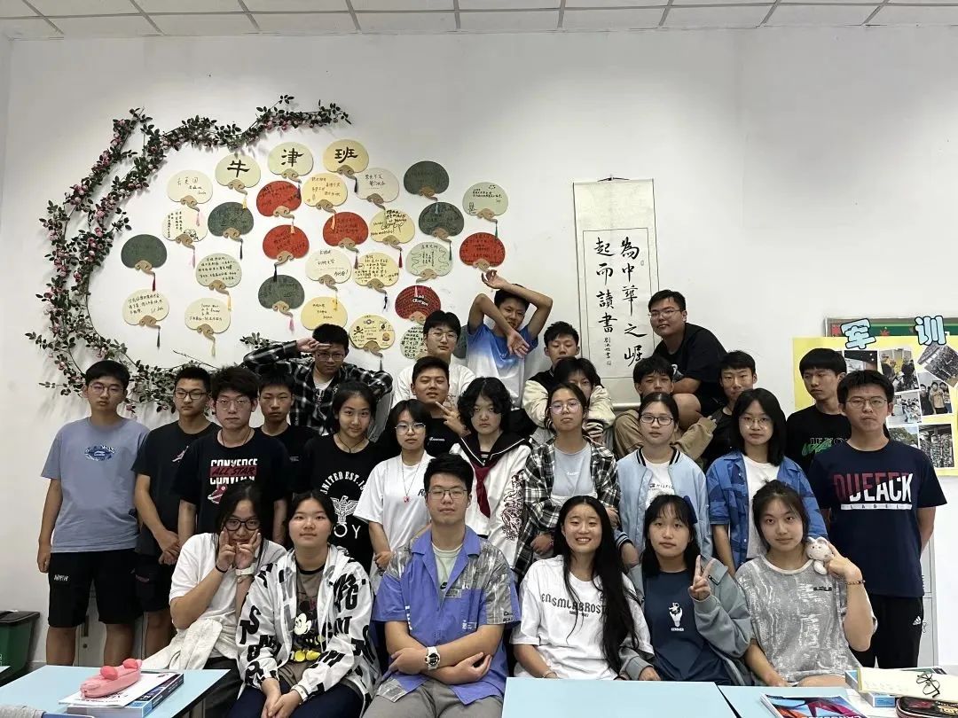 中加枫华国际学校学习“周恩来楷模精神”系列活动回顾                