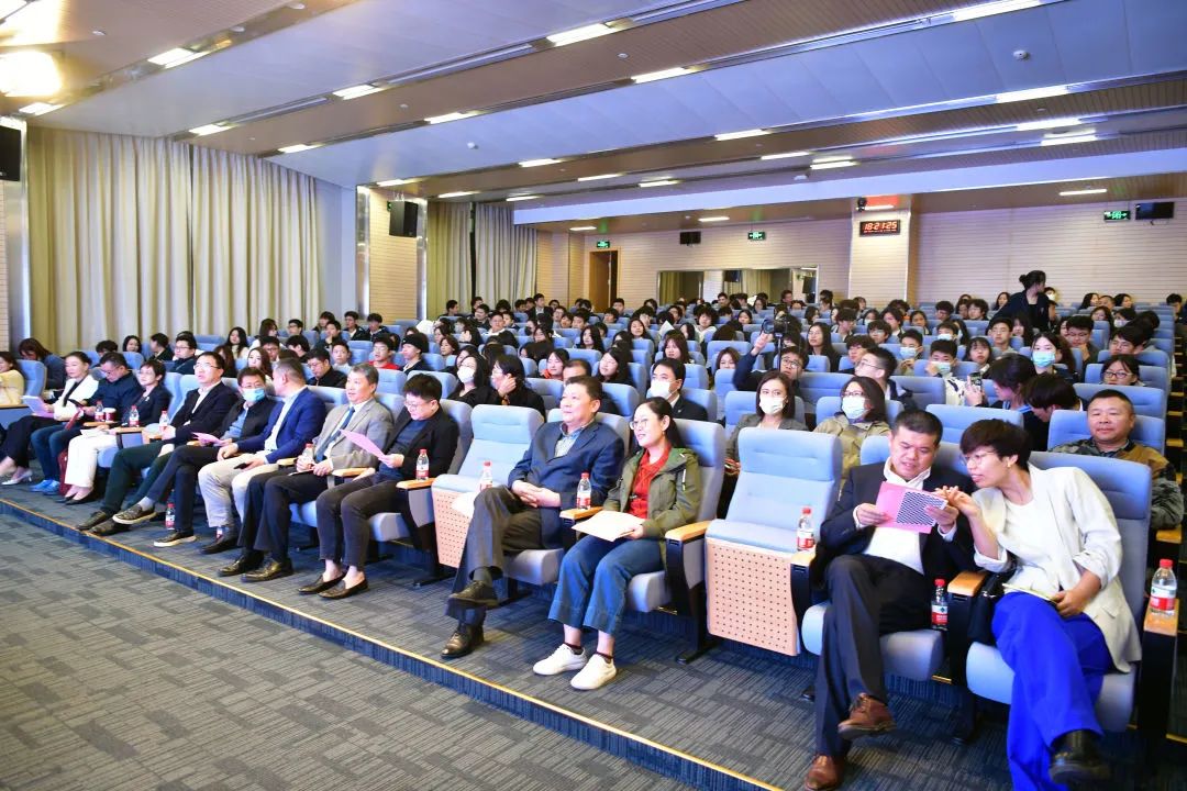 华二紫竹学院AP学部PBL研究院正式成立暨首届WE TALK论坛成功召开                