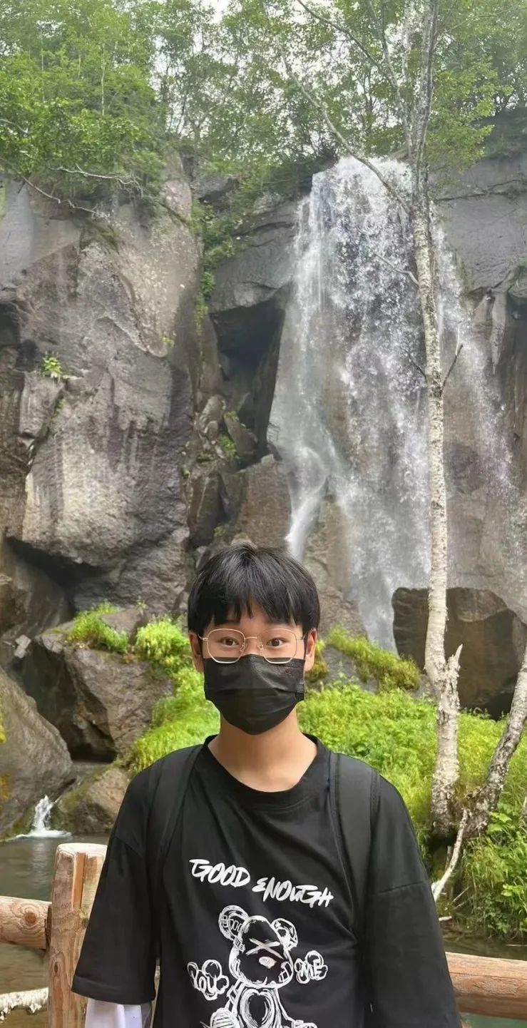 上海市西南位育中学科技月系列二：优秀机器人战队                