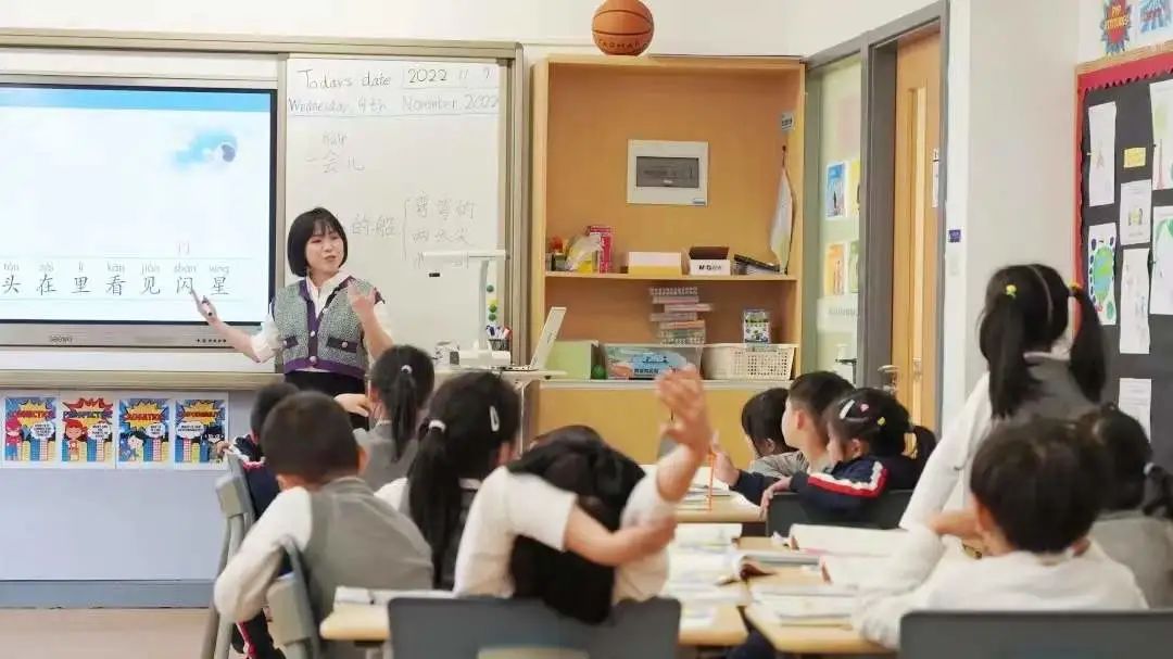 德英乐实验学校与上海浦东新区民办万科学校开展联合教研活动                