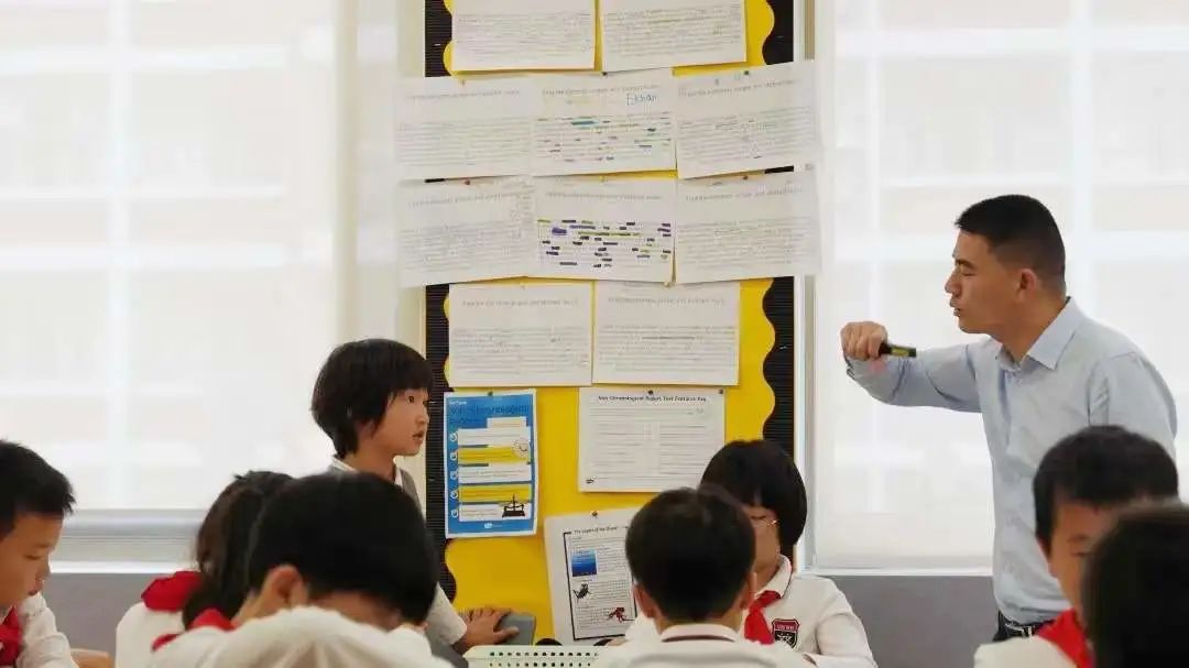 德英乐实验学校与上海浦东新区民办万科学校开展联合教研活动                
