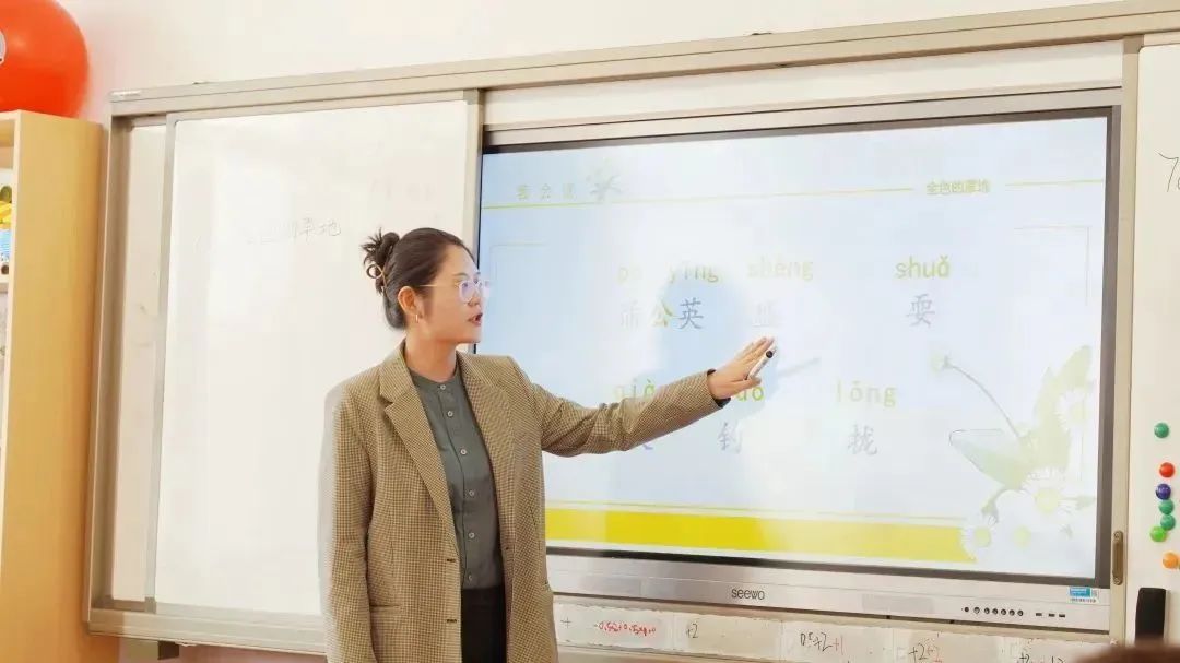 德英乐实验学校与上海浦东新区民办万科学校开展联合教研活动                