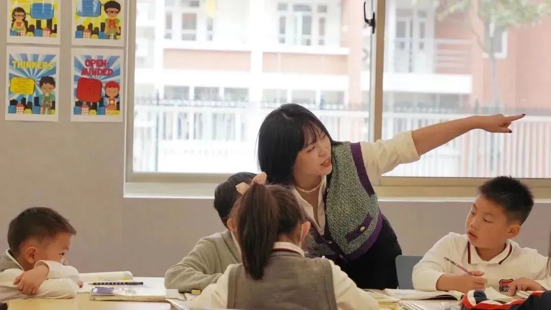 德英乐实验学校与上海浦东新区民办万科学校开展联合教研活动                