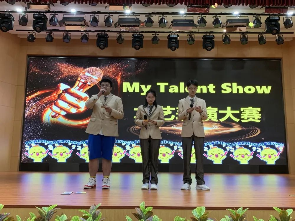 杭州东方中学国际部11年级才艺表演圆满落幕                
