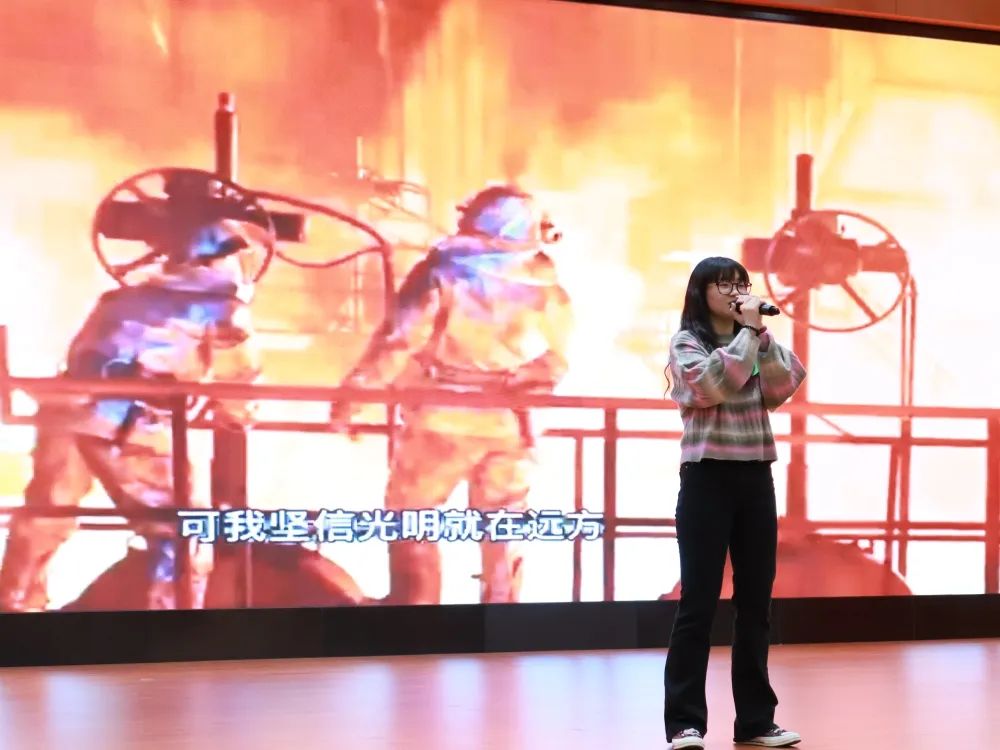 杭州东方中学国际部11年级才艺表演圆满落幕                