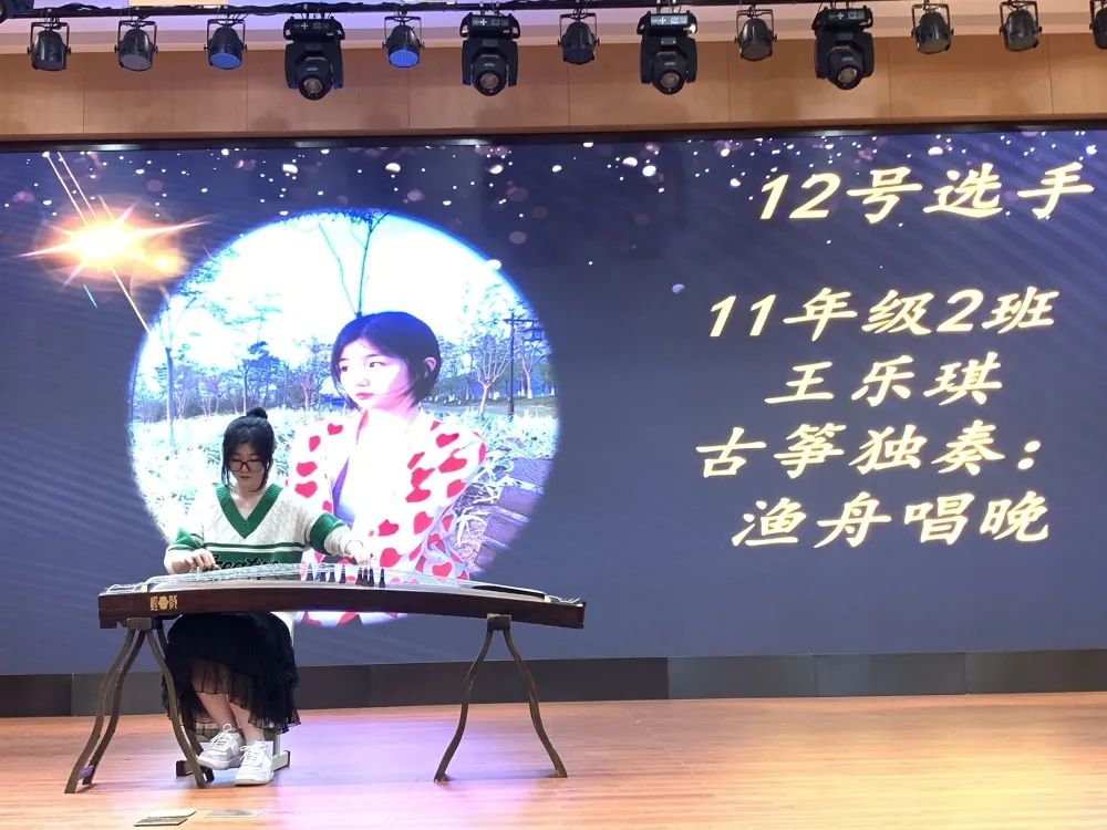 杭州东方中学国际部11年级才艺表演圆满落幕                