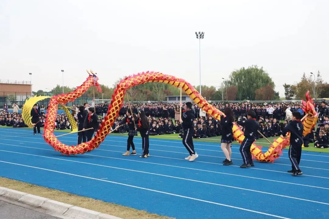 记十一月上海青浦区协和双语学校升旗仪式                