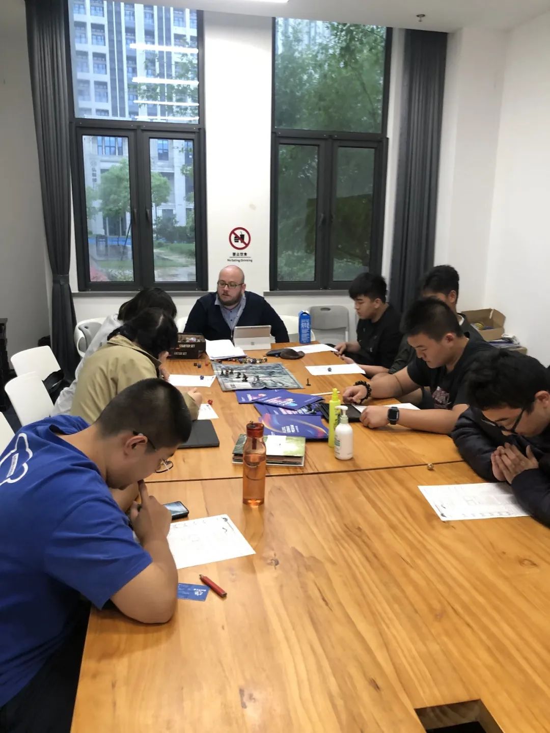 上海高藤致远创新教育社团活动多种多样，探索趣味                