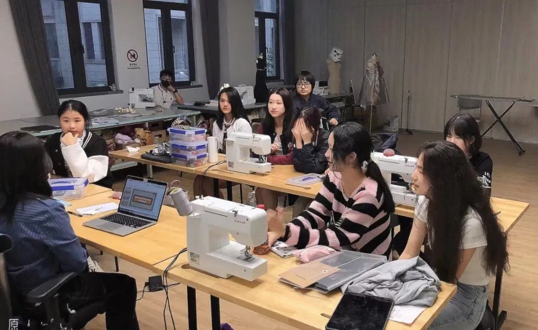 上海高藤致远创新教育社团活动多种多样，探索趣味                