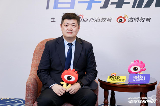 深圳富源英美学校冯学涛 拥抱趋势 发展学生自身优势