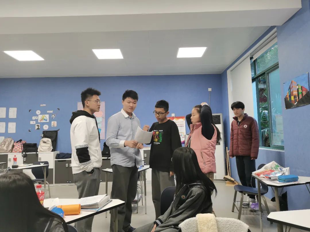 燎原双语学校:毕业生专访 |他在燎原找到“不确定世界中的确定性”                