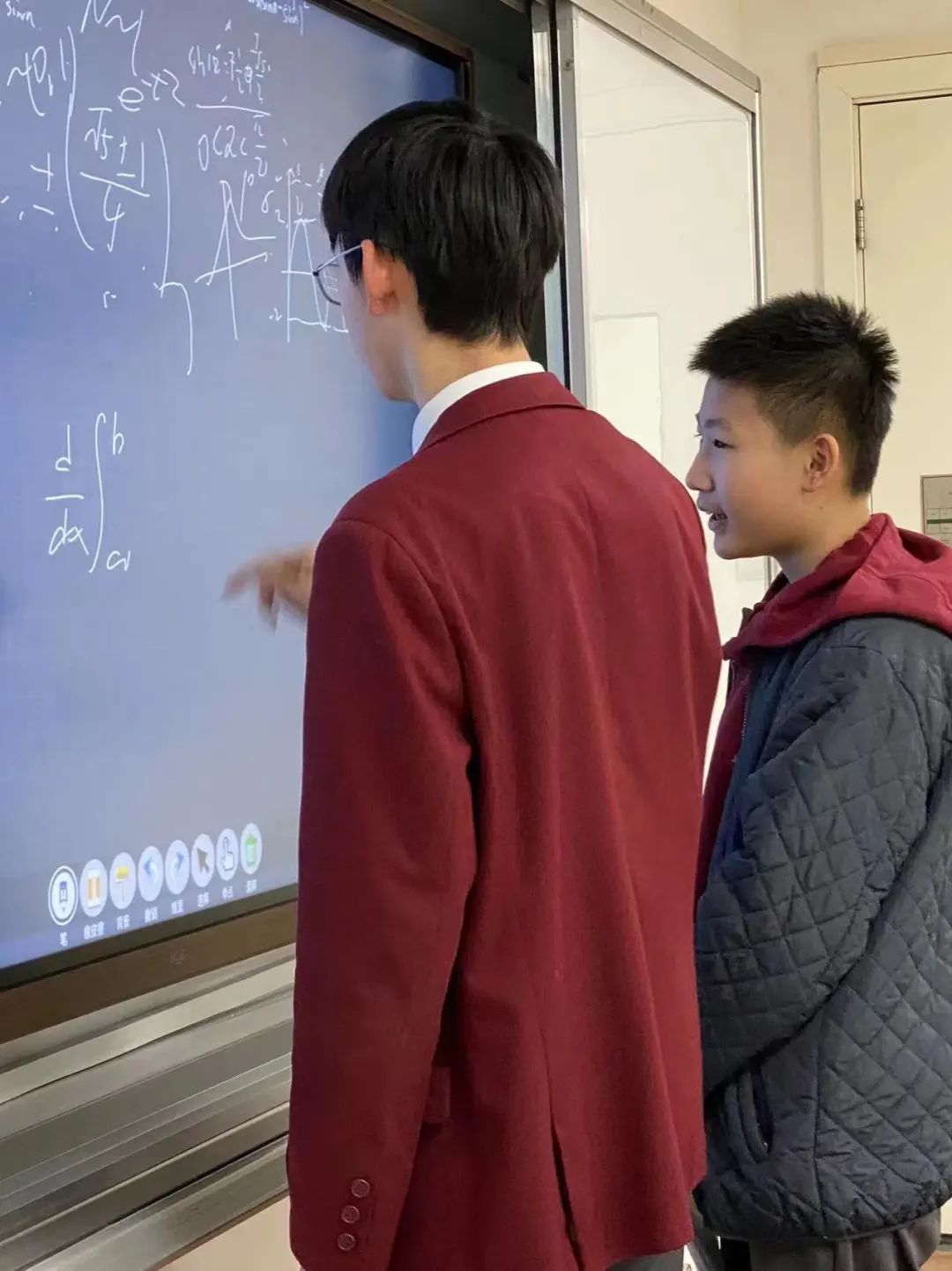上海康德双语实验学校：鼓励启发式教育                